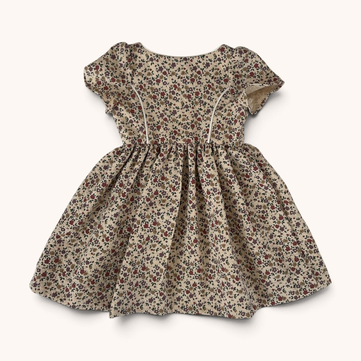 Baby Dirndl Marie aus floralem Baumwollstoff ohne Schürze, Rückansicht
